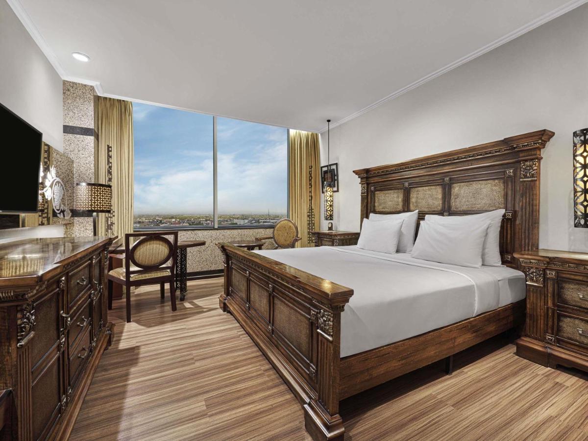 The Royal Surakarta Heritage - Handwritten Collection