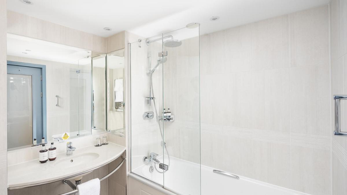 voco St. David's Cardiff by IHG