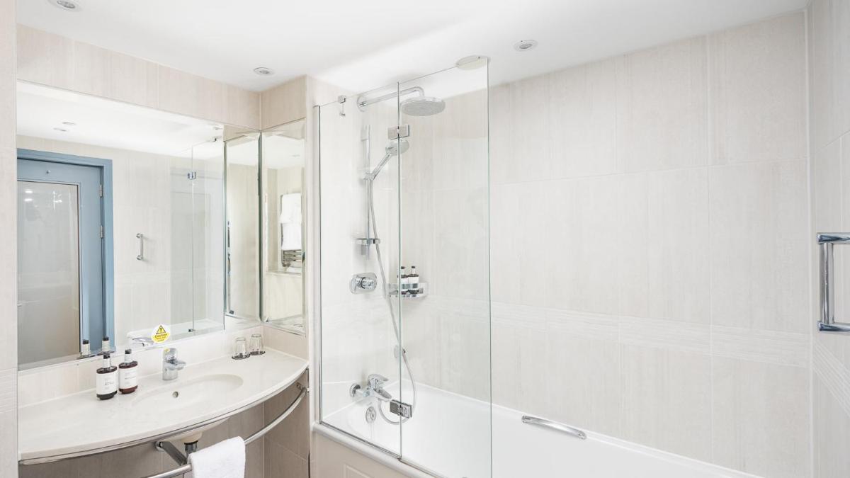 voco St. David's Cardiff by IHG