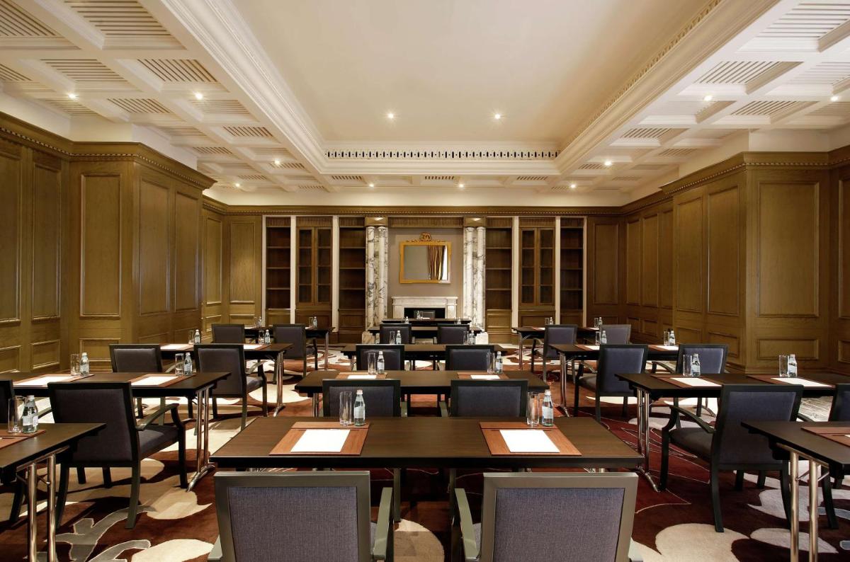 Al Habtoor Palace - Preferred Hotels & Resorts