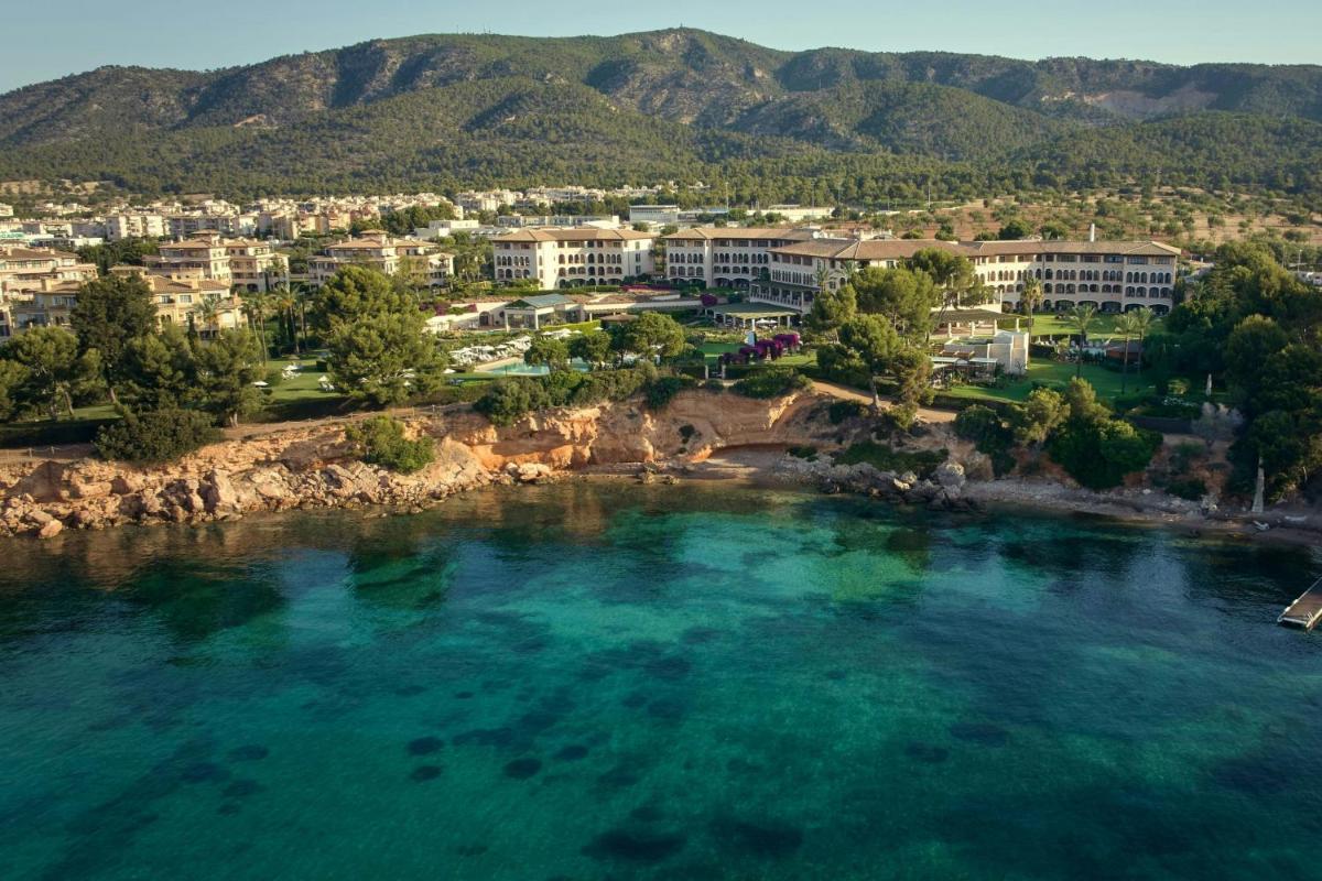 The St. Regis Mardavall Mallorca Resort