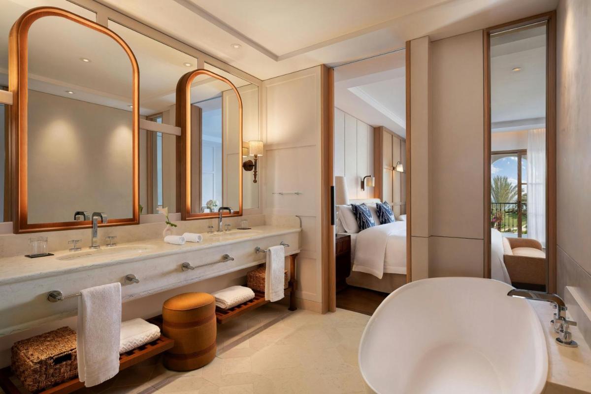The St. Regis Mardavall Mallorca Resort