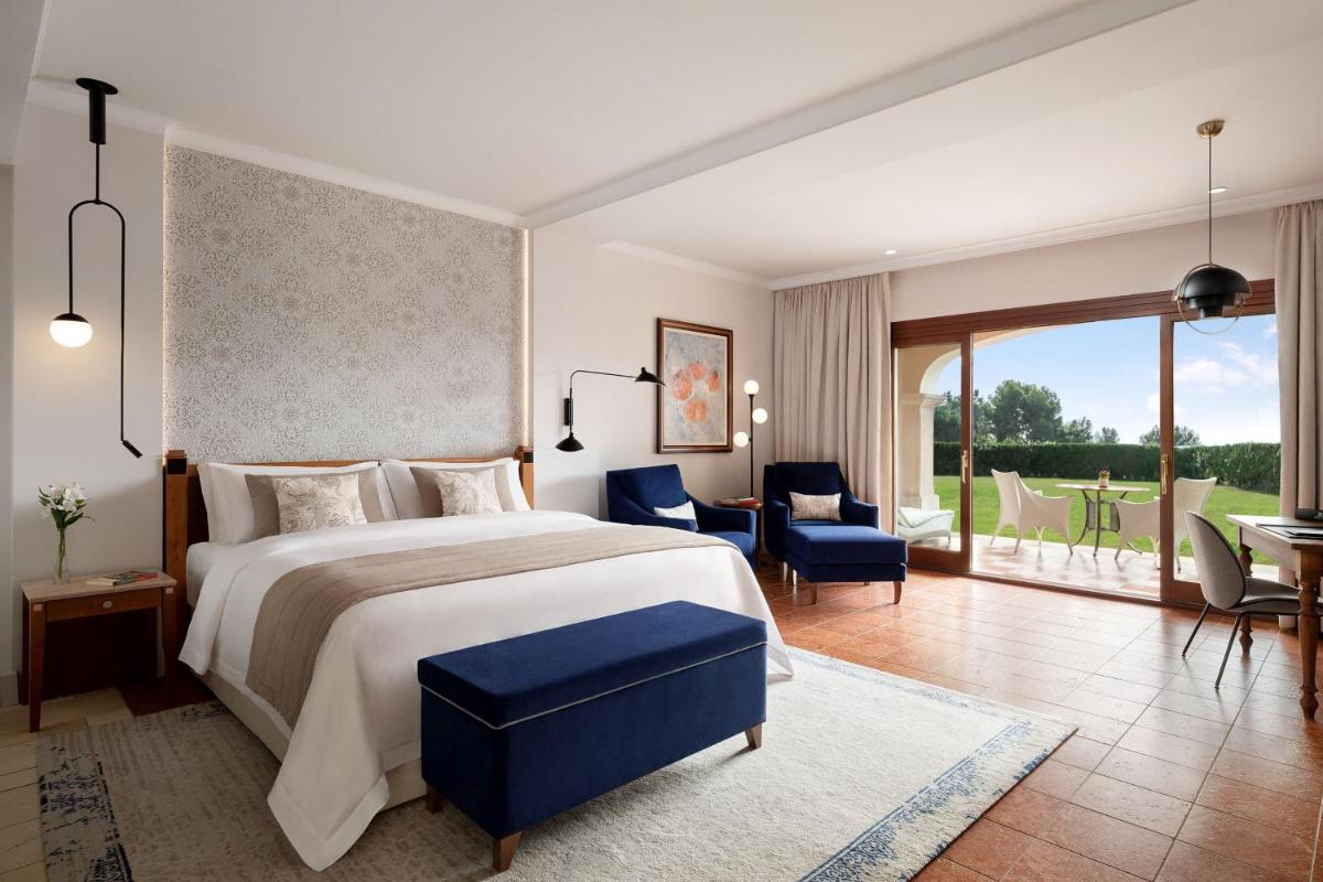The St. Regis Mardavall Mallorca Resort