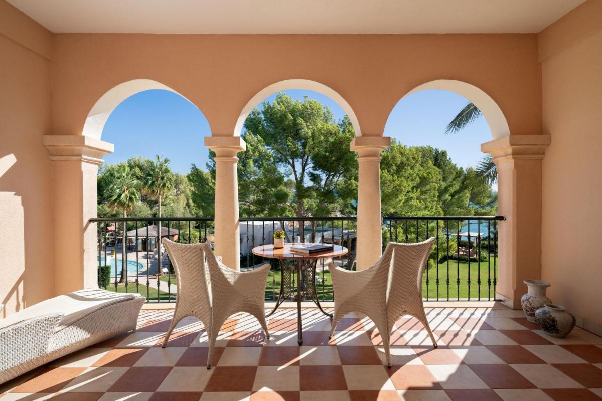 The St. Regis Mardavall Mallorca Resort