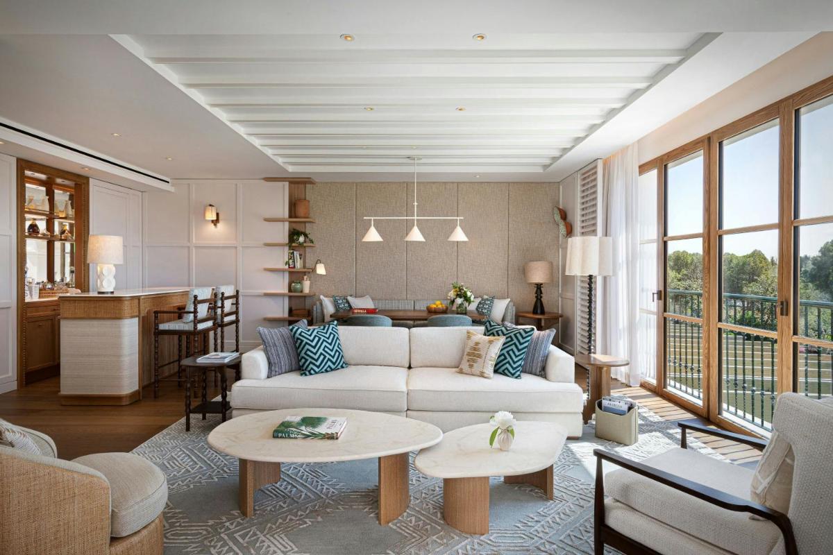 The St. Regis Mardavall Mallorca Resort