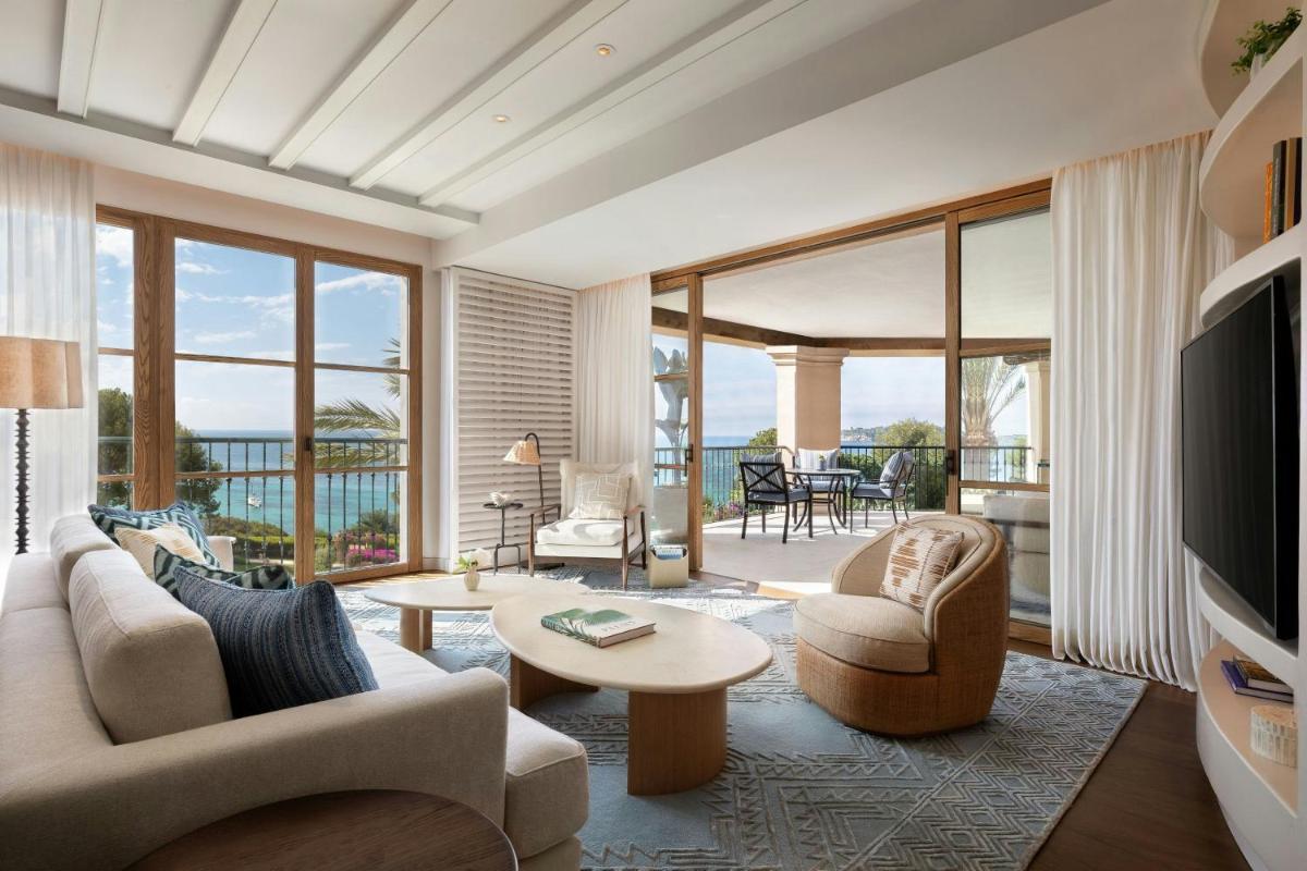 The St. Regis Mardavall Mallorca Resort
