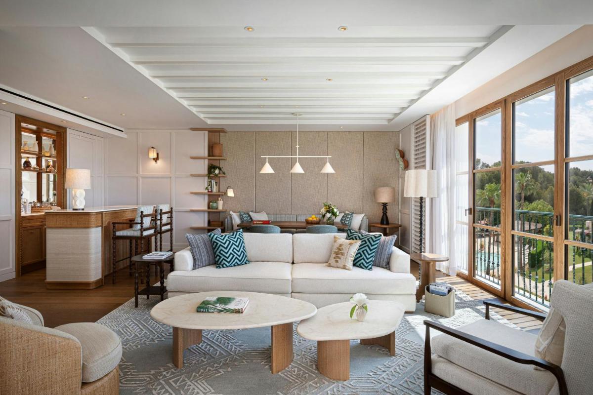 The St. Regis Mardavall Mallorca Resort