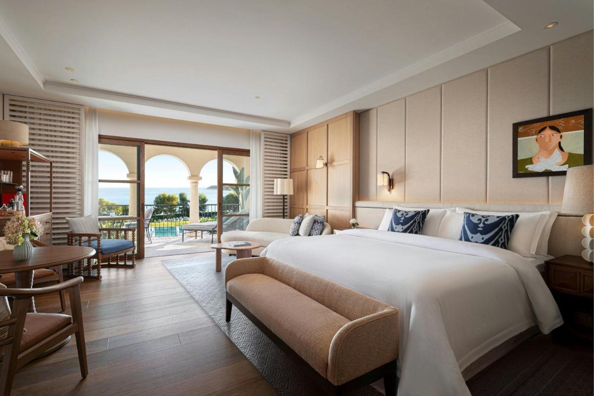 The St. Regis Mardavall Mallorca Resort
