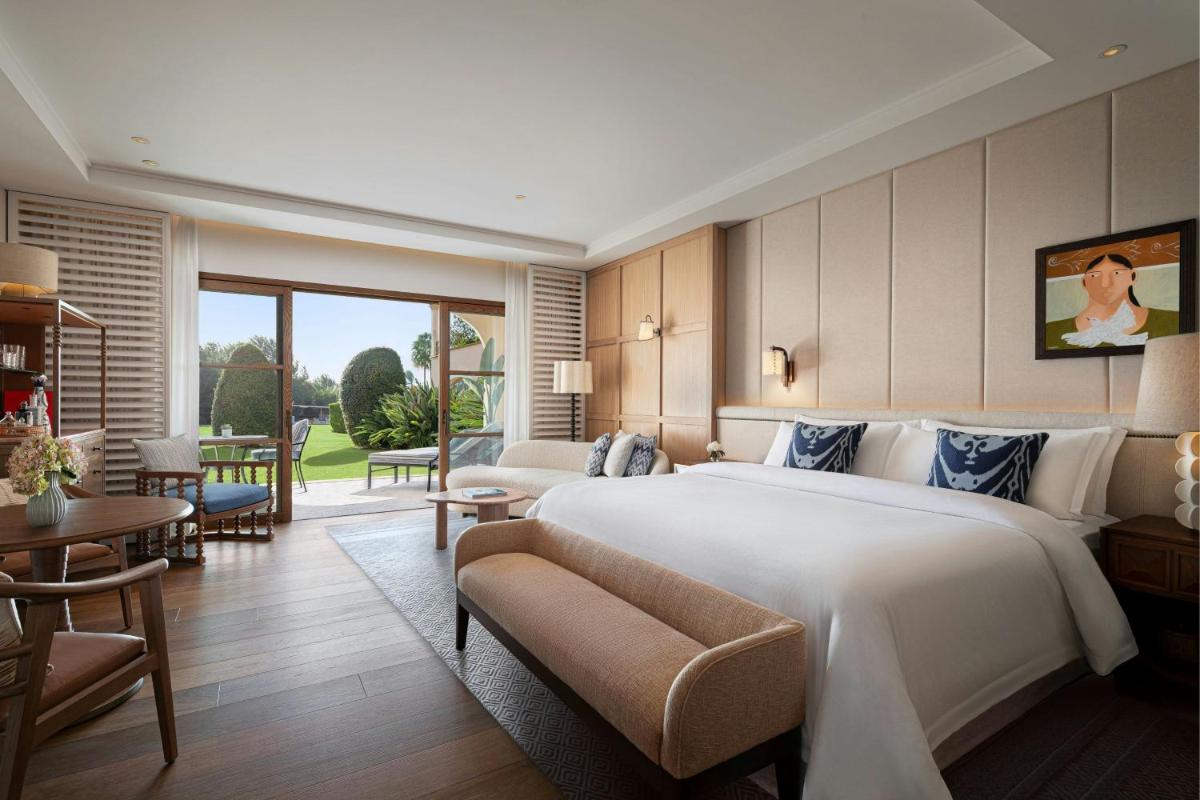 The St. Regis Mardavall Mallorca Resort