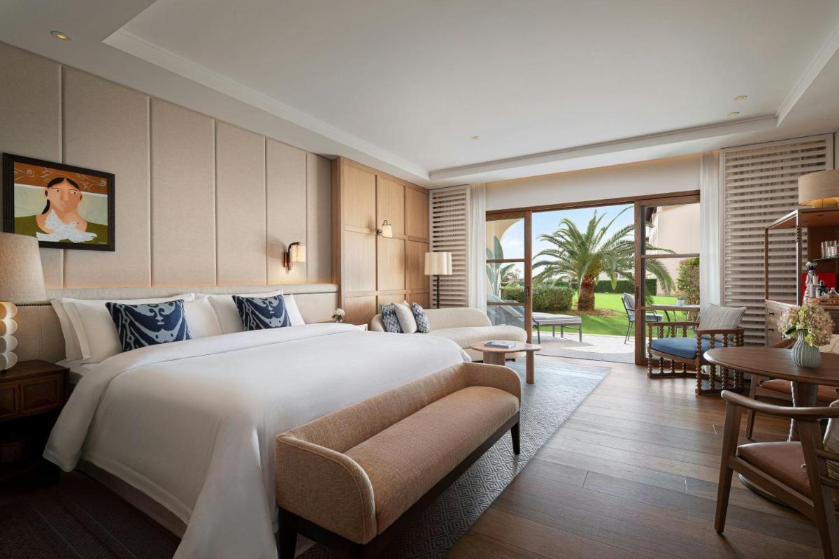 The St. Regis Mardavall Mallorca Resort