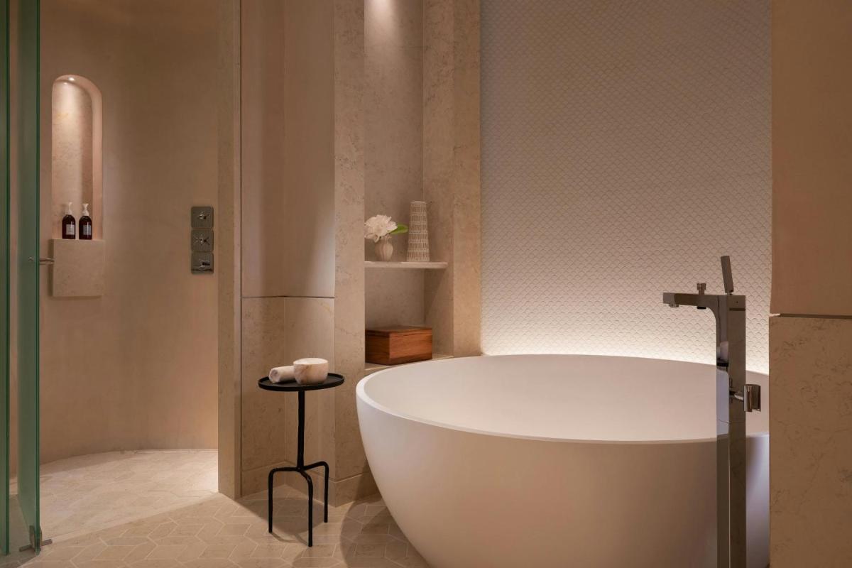 The St. Regis Mardavall Mallorca Resort
