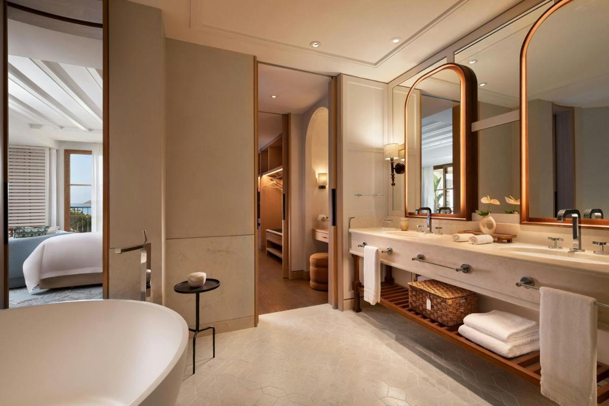 The St. Regis Mardavall Mallorca Resort