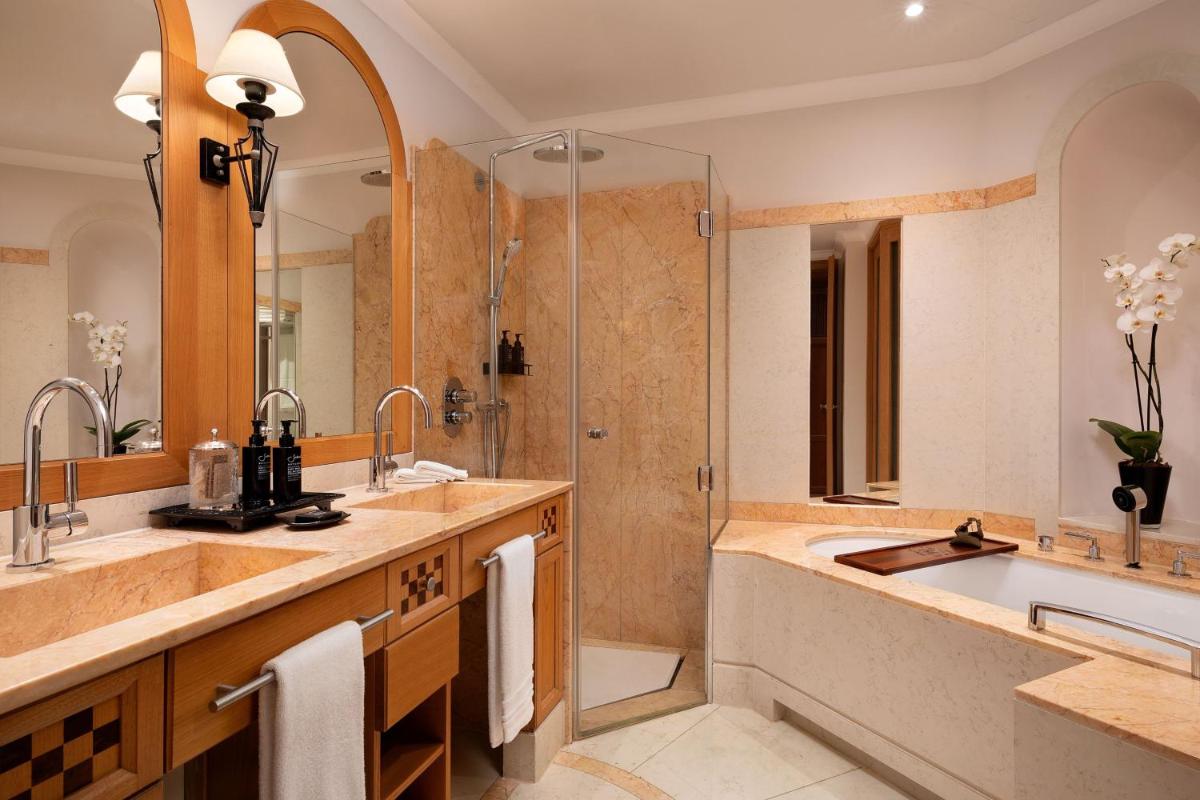 The St. Regis Mardavall Mallorca Resort
