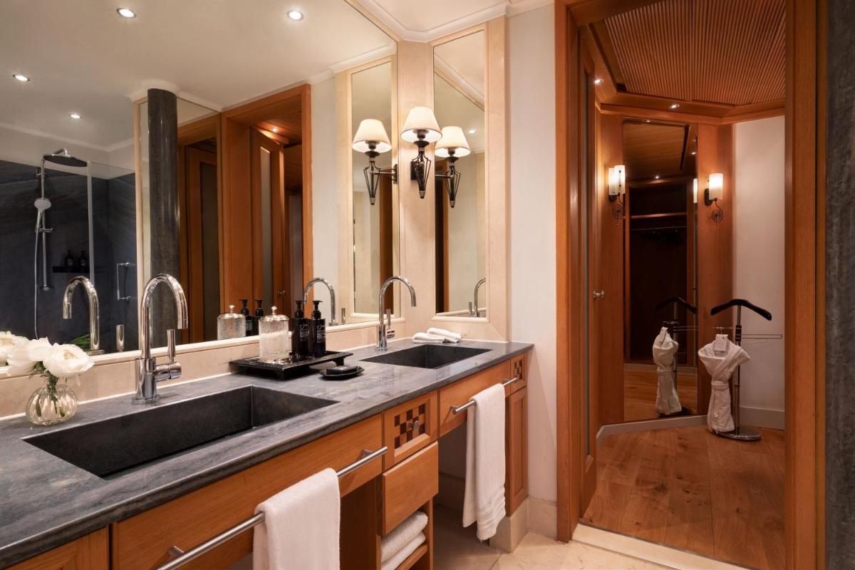 The St. Regis Mardavall Mallorca Resort
