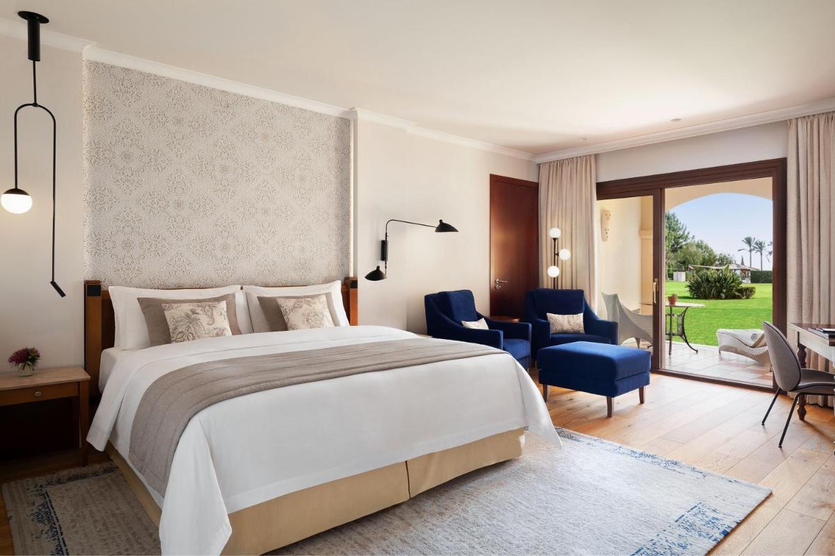 The St. Regis Mardavall Mallorca Resort