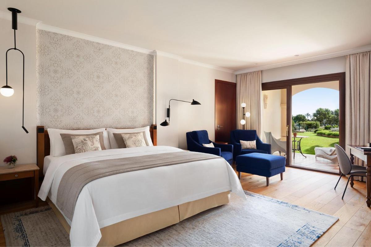 The St. Regis Mardavall Mallorca Resort