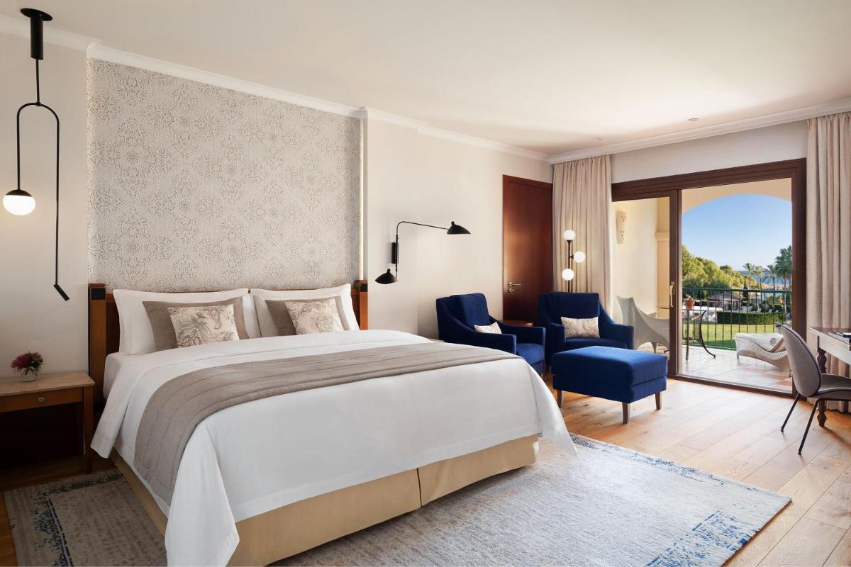 The St. Regis Mardavall Mallorca Resort