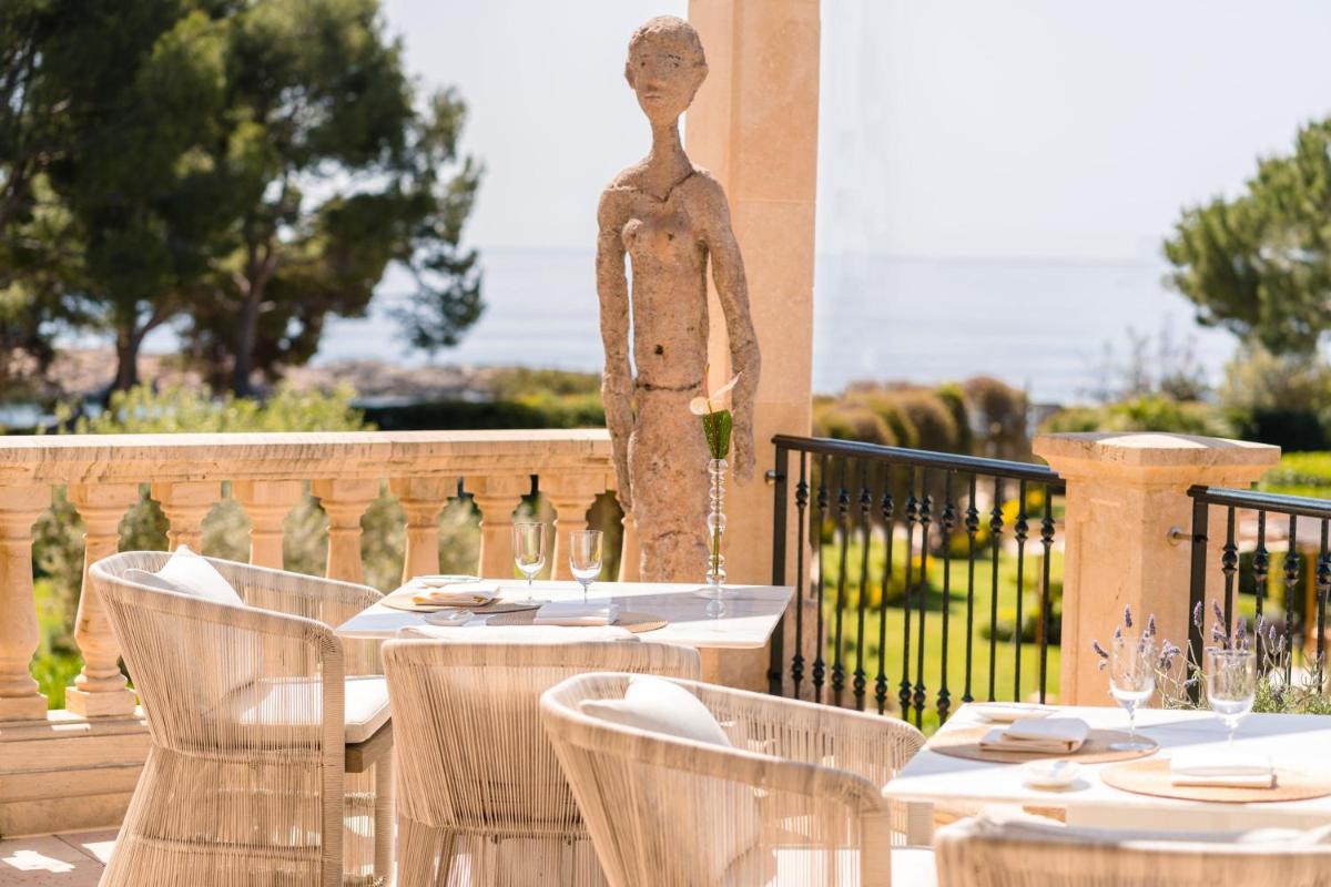 The St. Regis Mardavall Mallorca Resort