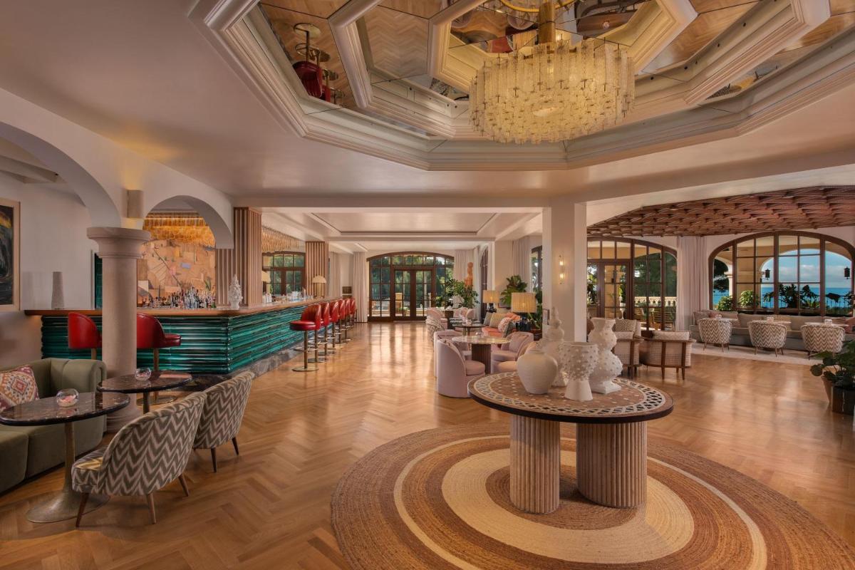 The St. Regis Mardavall Mallorca Resort