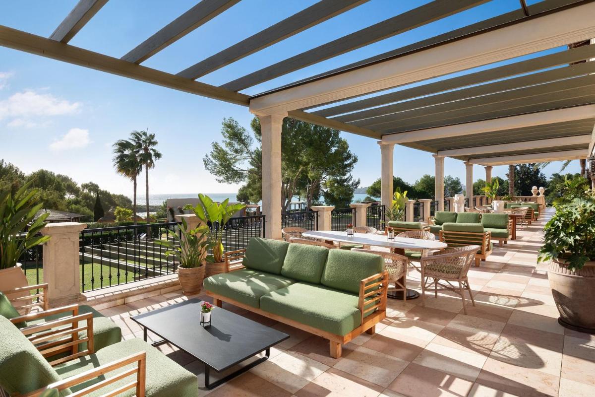 The St. Regis Mardavall Mallorca Resort