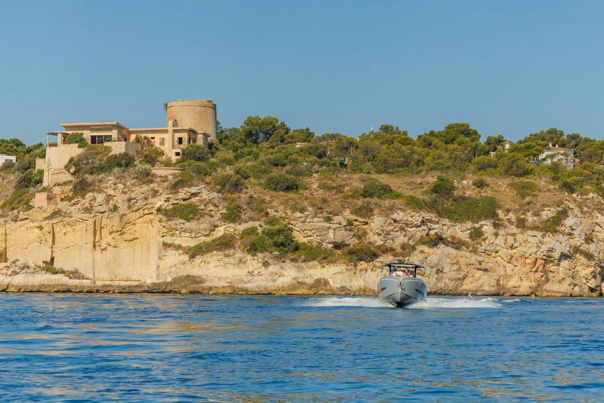 The St. Regis Mardavall Mallorca Resort