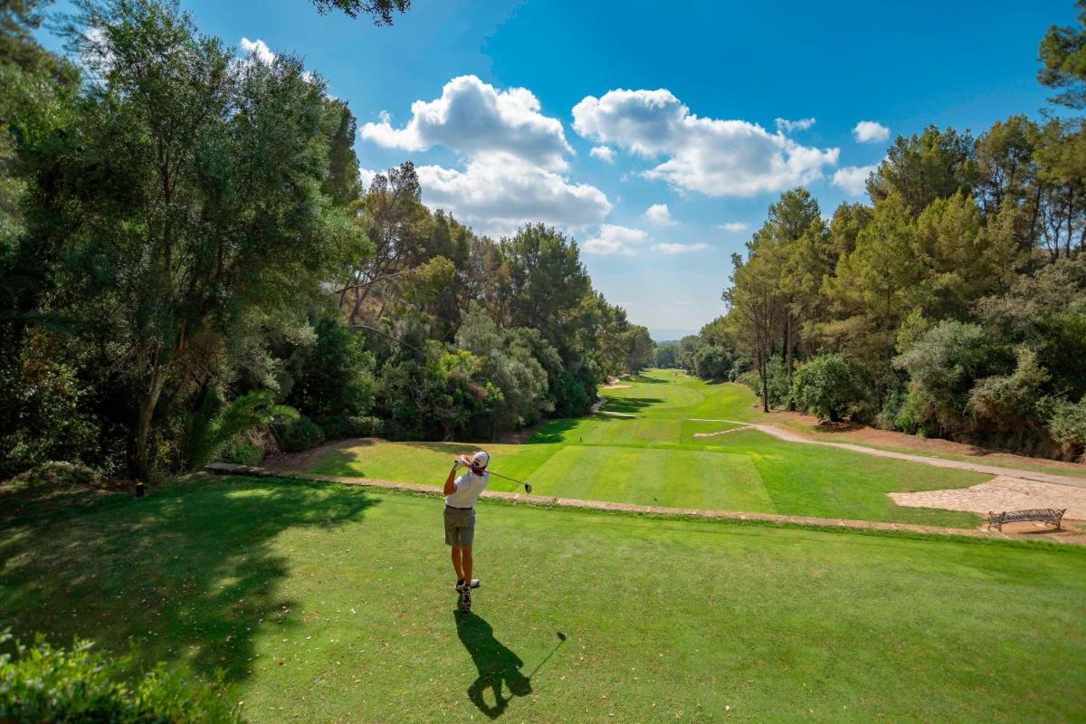 The St. Regis Mardavall Mallorca Resort