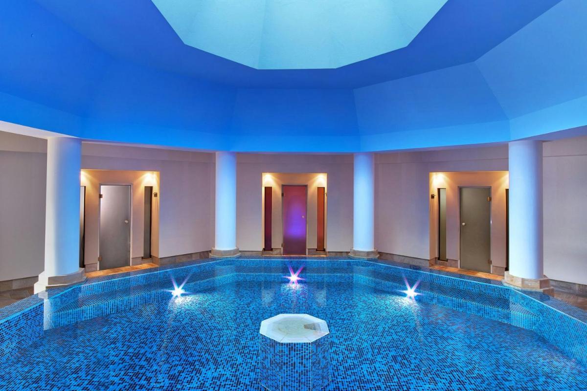 The St. Regis Mardavall Mallorca Resort