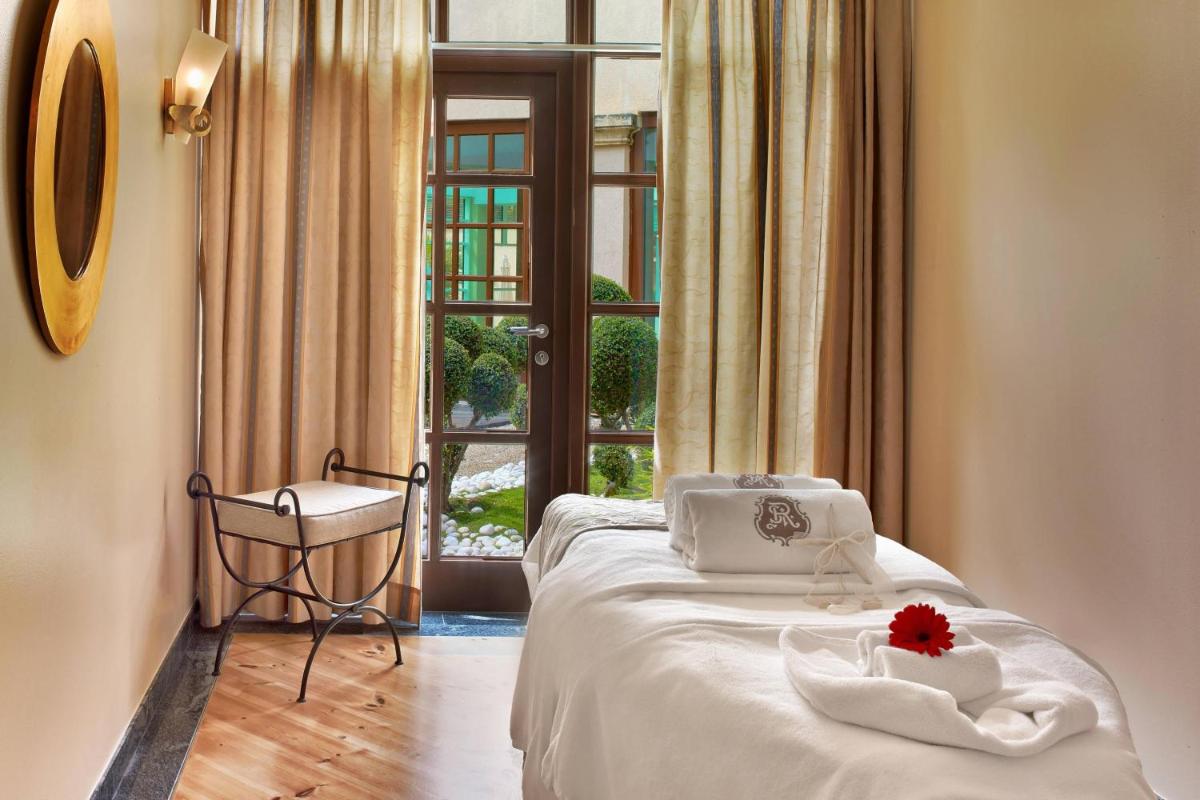 The St. Regis Mardavall Mallorca Resort