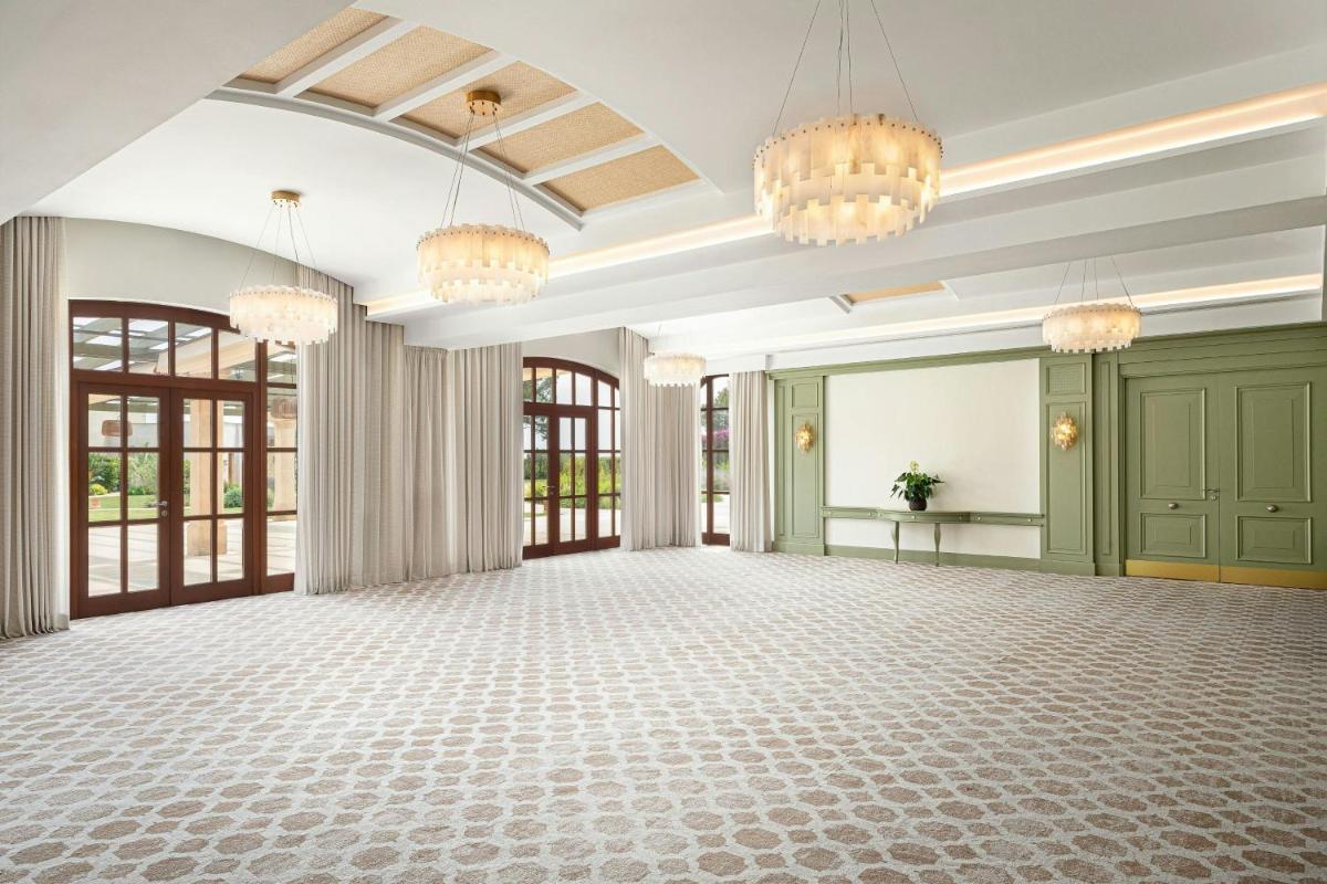 The St. Regis Mardavall Mallorca Resort