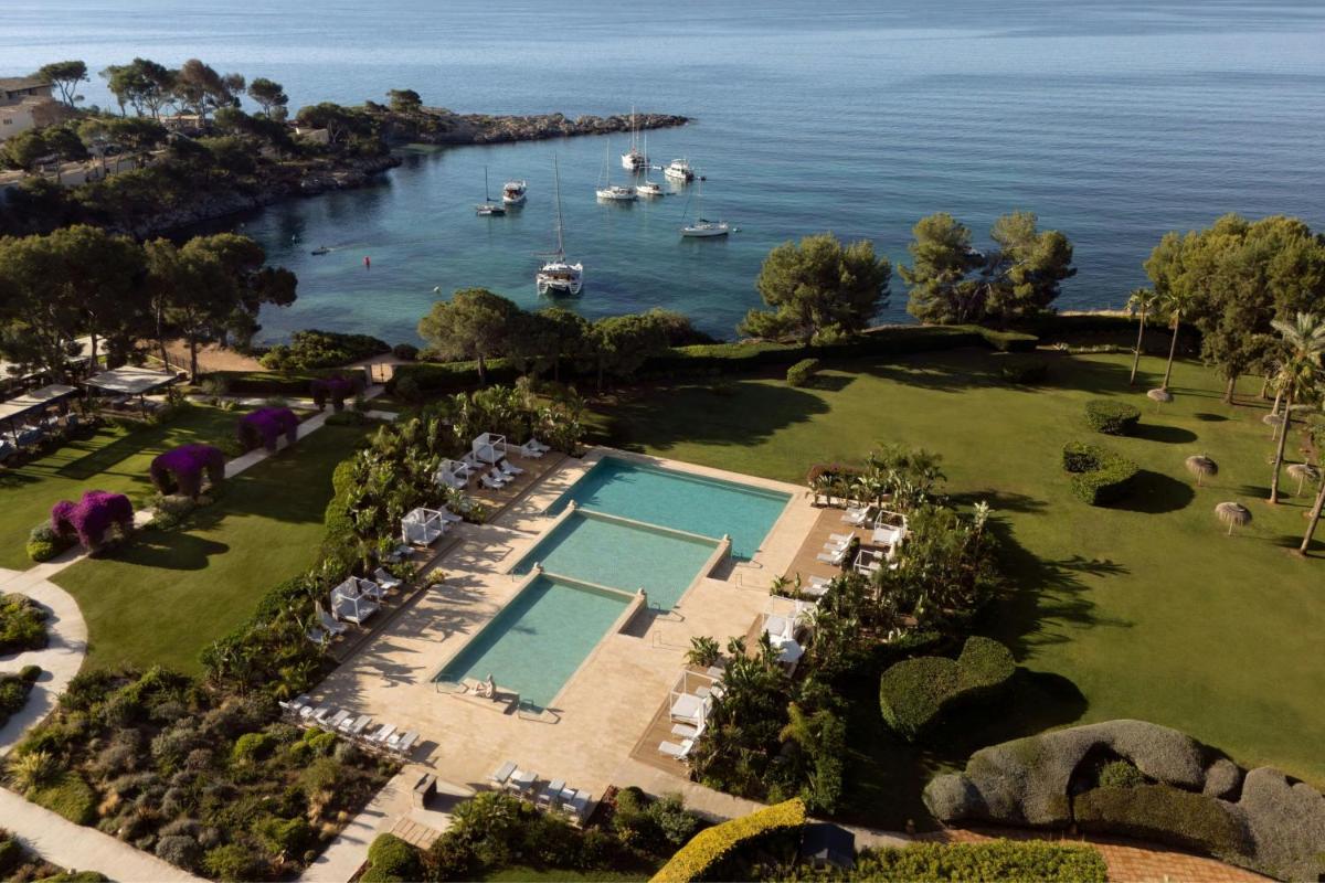 The St. Regis Mardavall Mallorca Resort