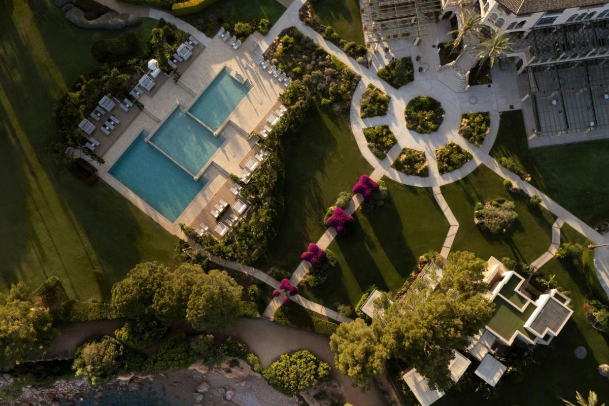 The St. Regis Mardavall Mallorca Resort