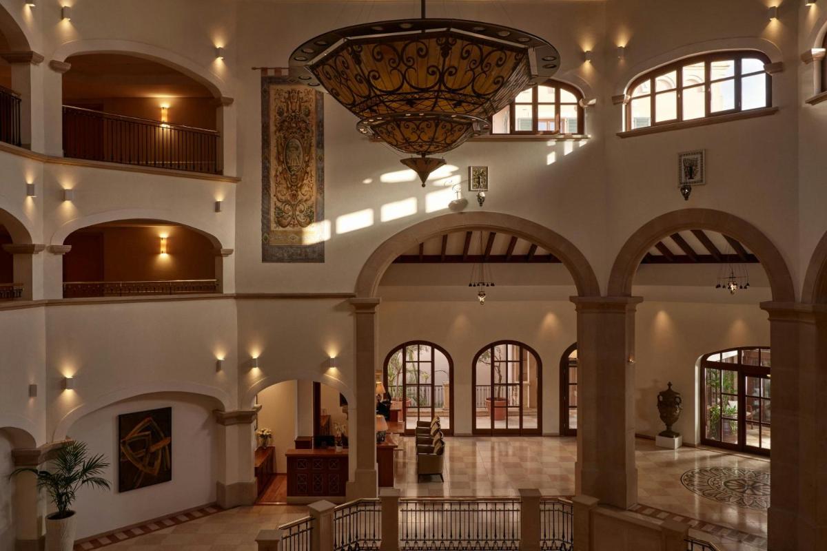 The St. Regis Mardavall Mallorca Resort