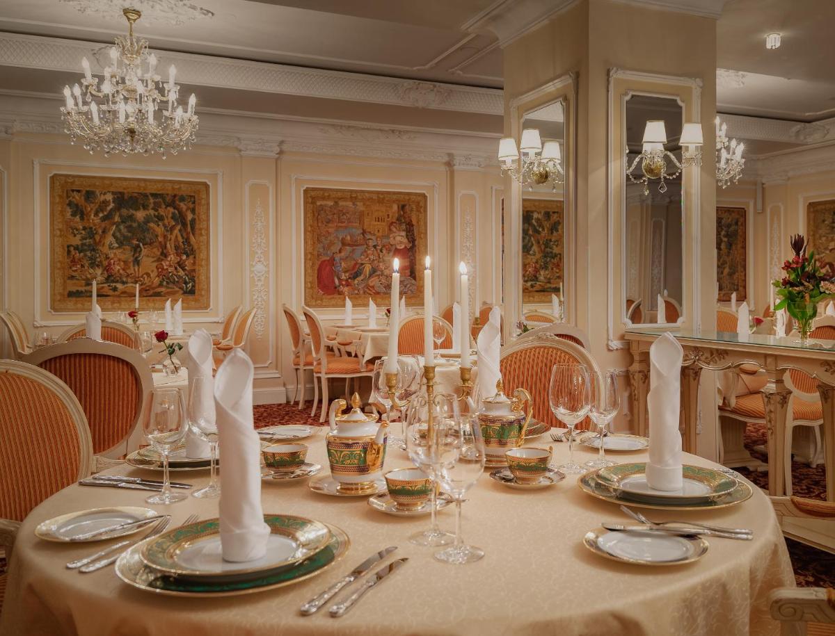 The State Hermitage Museum Official Hotel