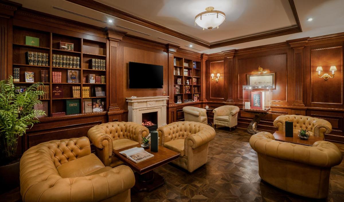 The State Hermitage Museum Official Hotel