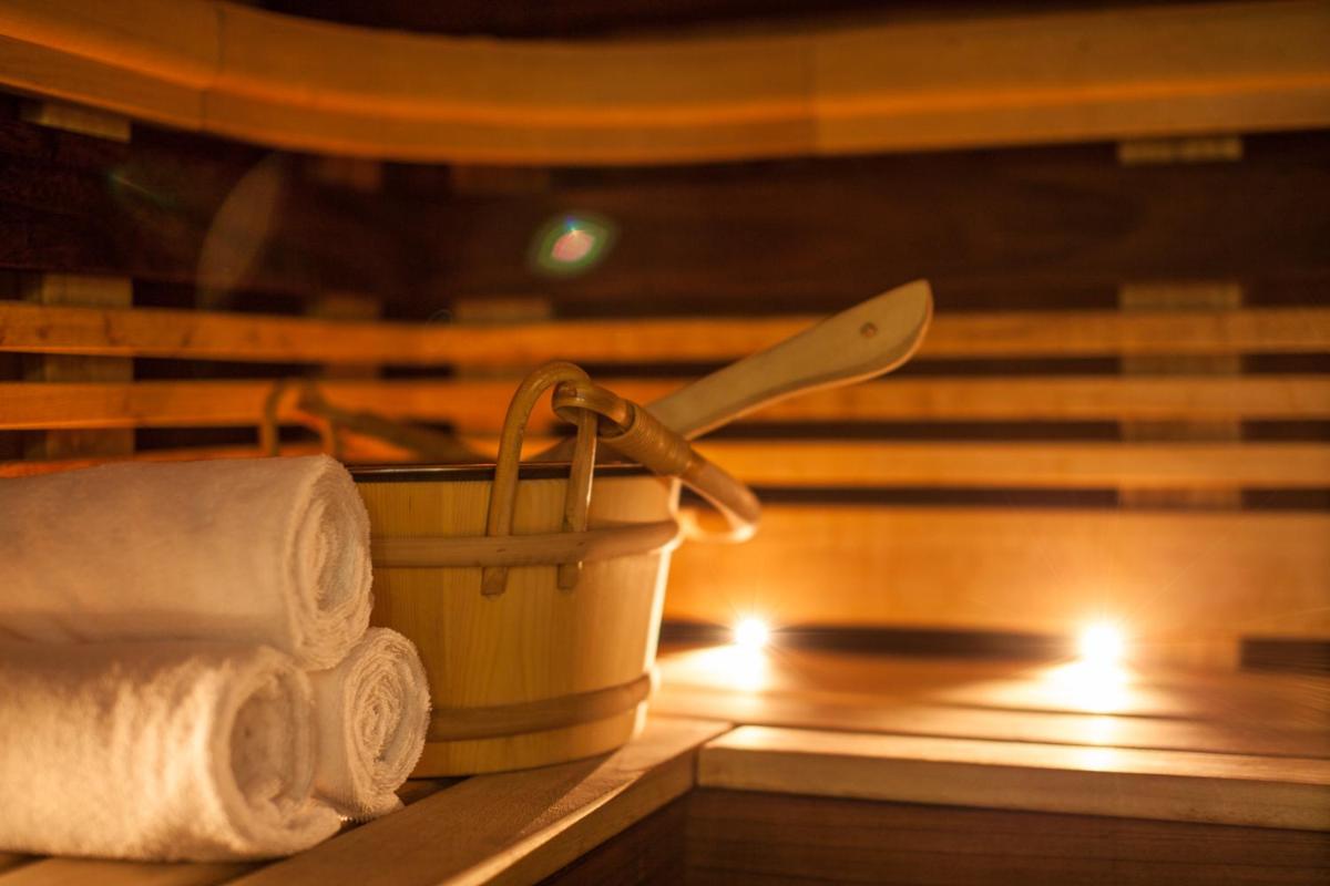 The State Hermitage Museum Official Hotel