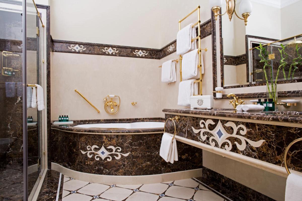 The State Hermitage Museum Official Hotel