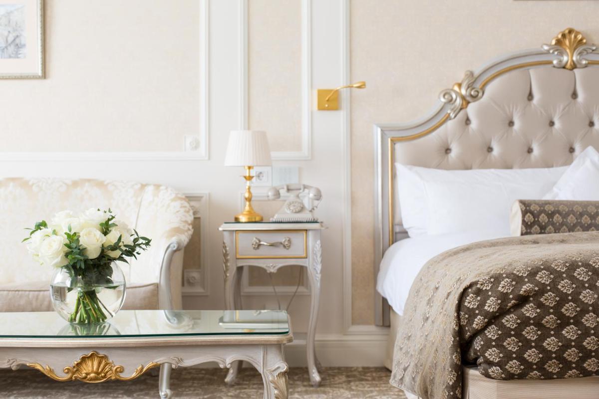 The State Hermitage Museum Official Hotel