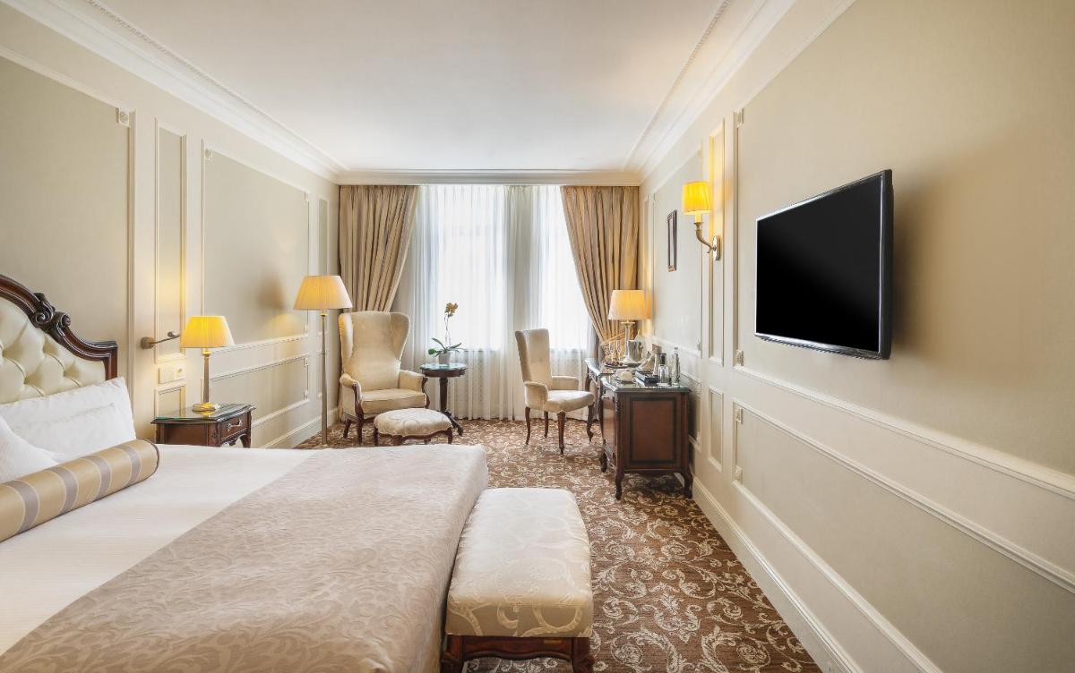 The State Hermitage Museum Official Hotel