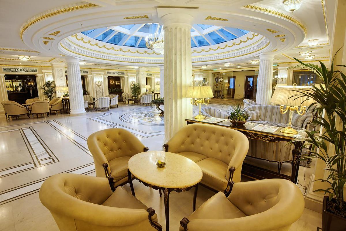 The State Hermitage Museum Official Hotel
