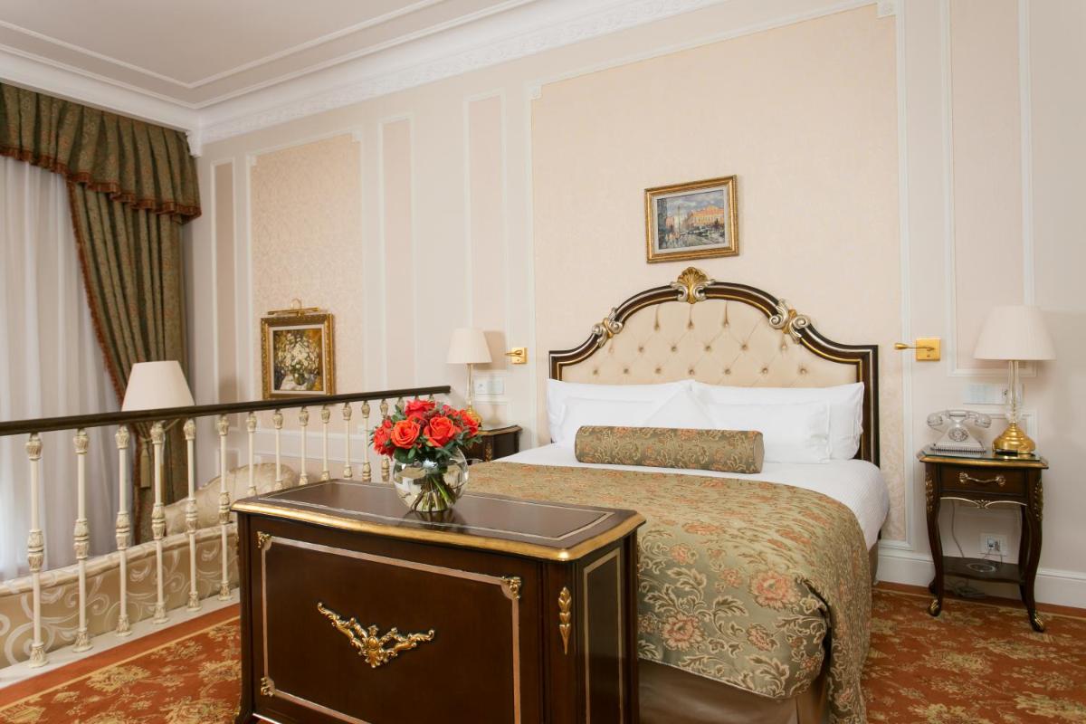 The State Hermitage Museum Official Hotel