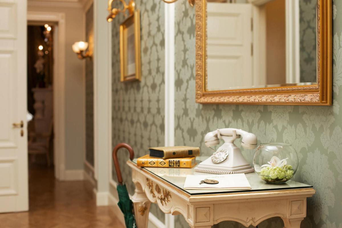 The State Hermitage Museum Official Hotel