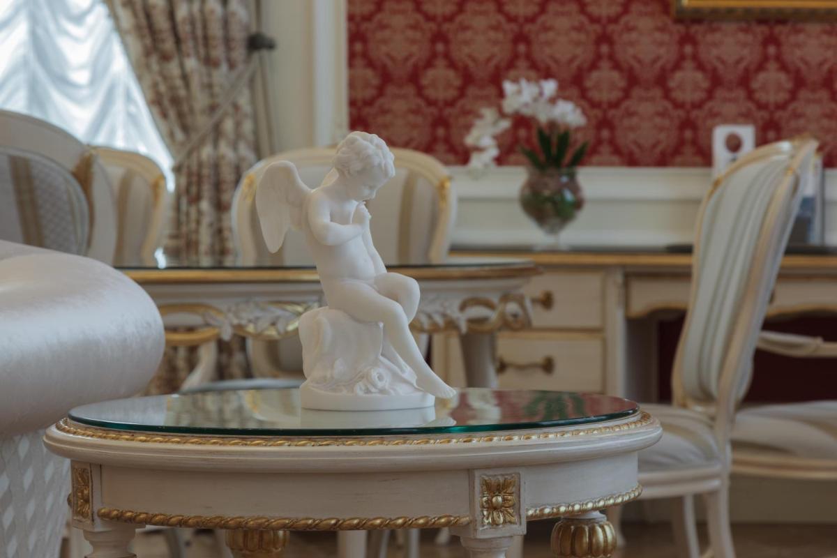 The State Hermitage Museum Official Hotel