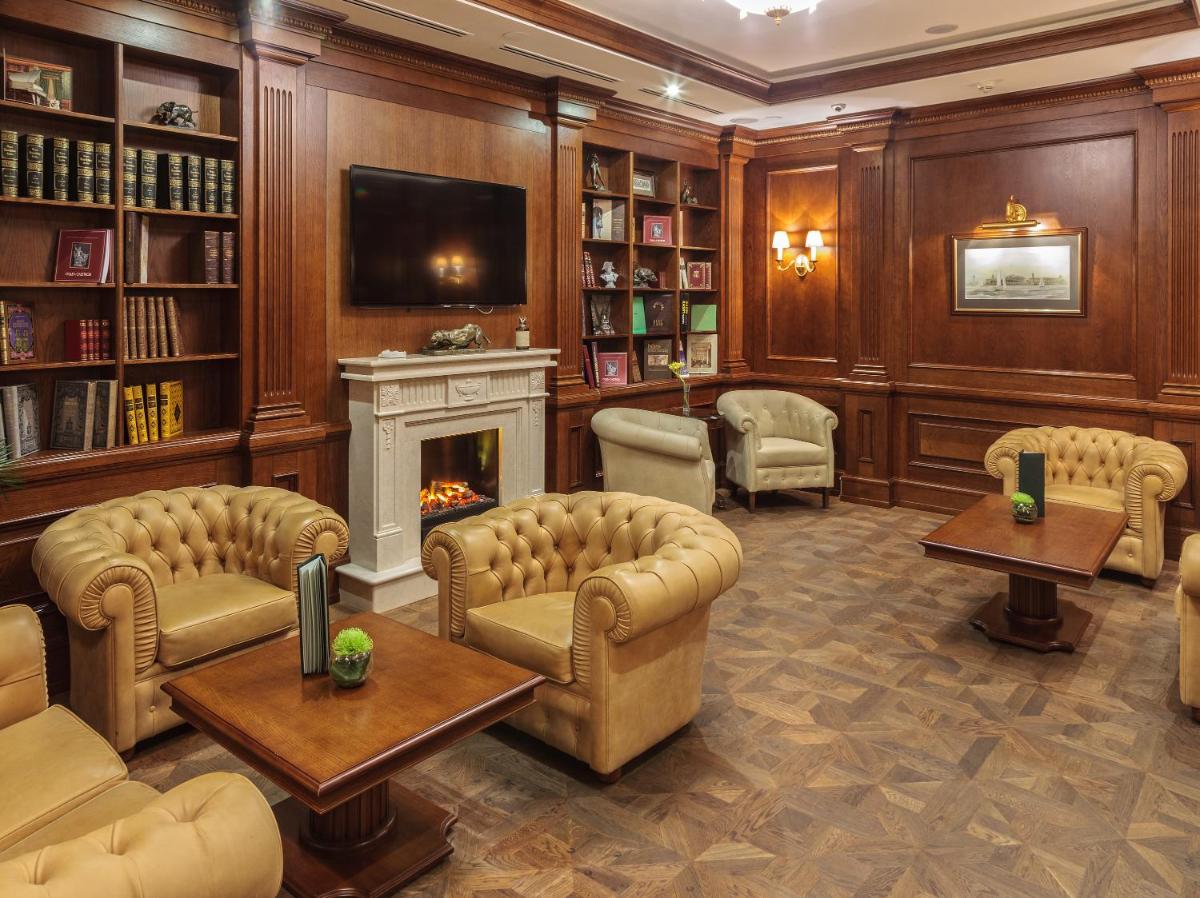 The State Hermitage Museum Official Hotel