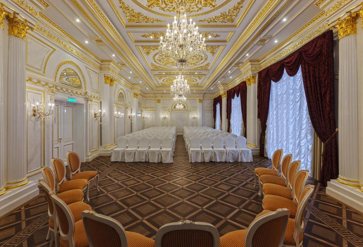 The State Hermitage Museum Official Hotel