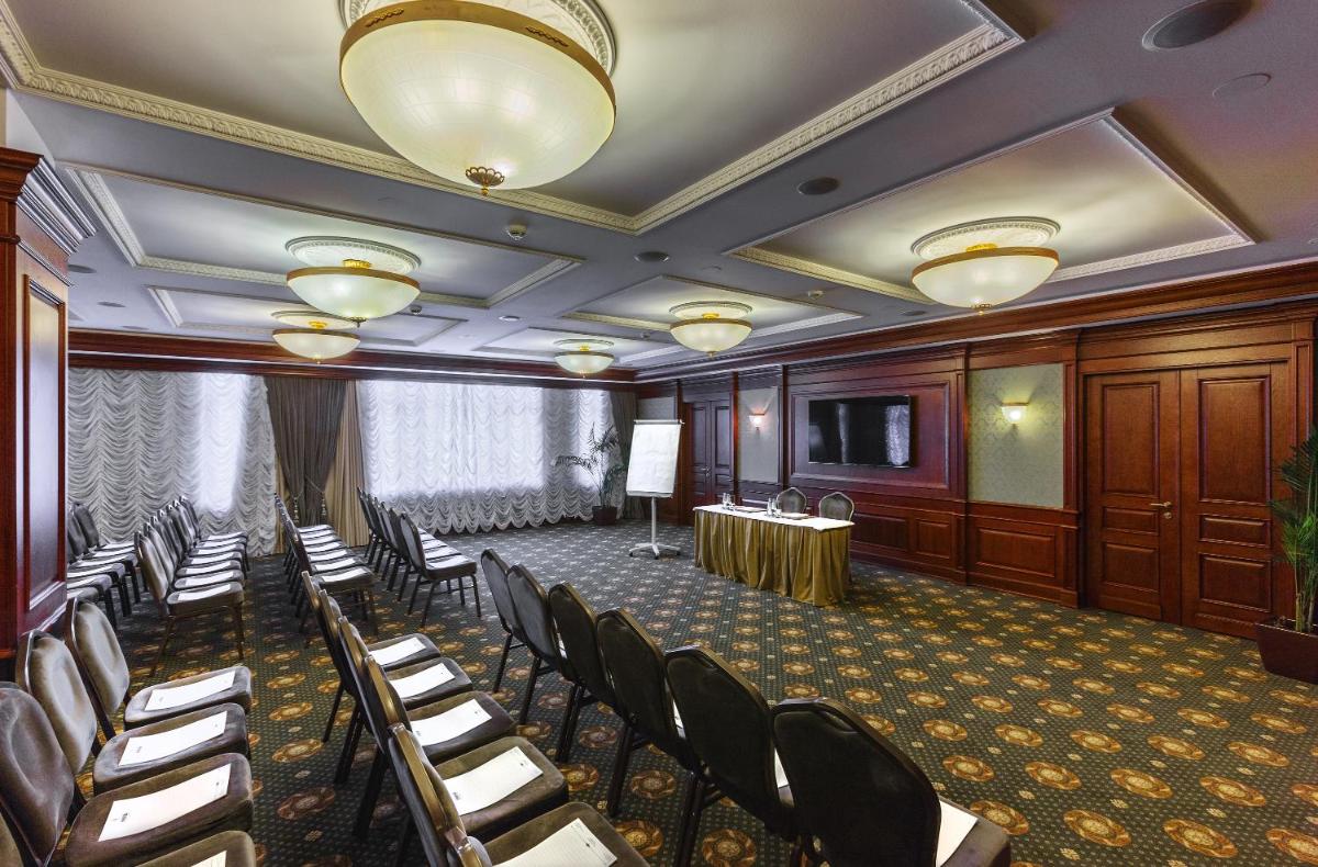 The State Hermitage Museum Official Hotel