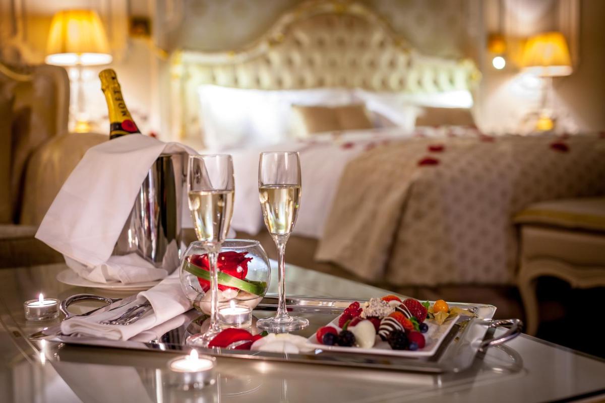 The State Hermitage Museum Official Hotel