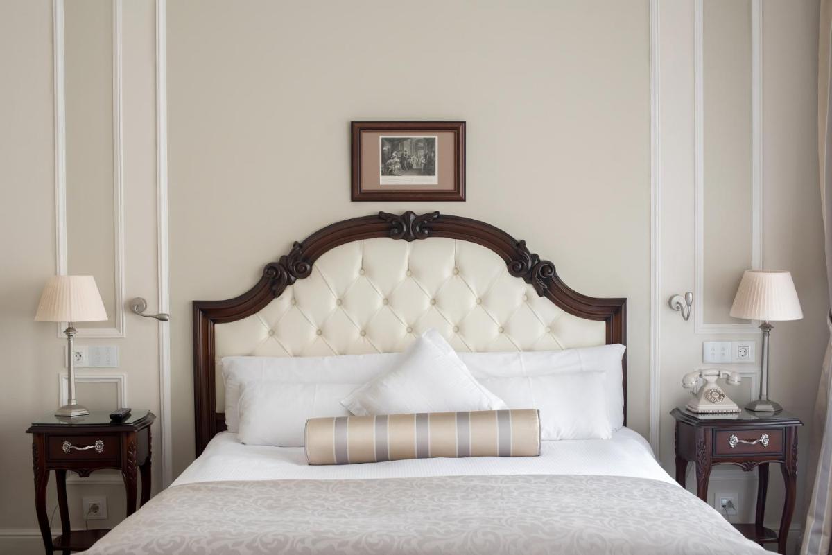 The State Hermitage Museum Official Hotel