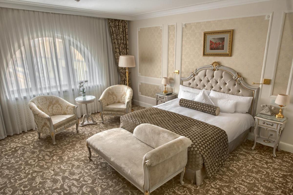 The State Hermitage Museum Official Hotel