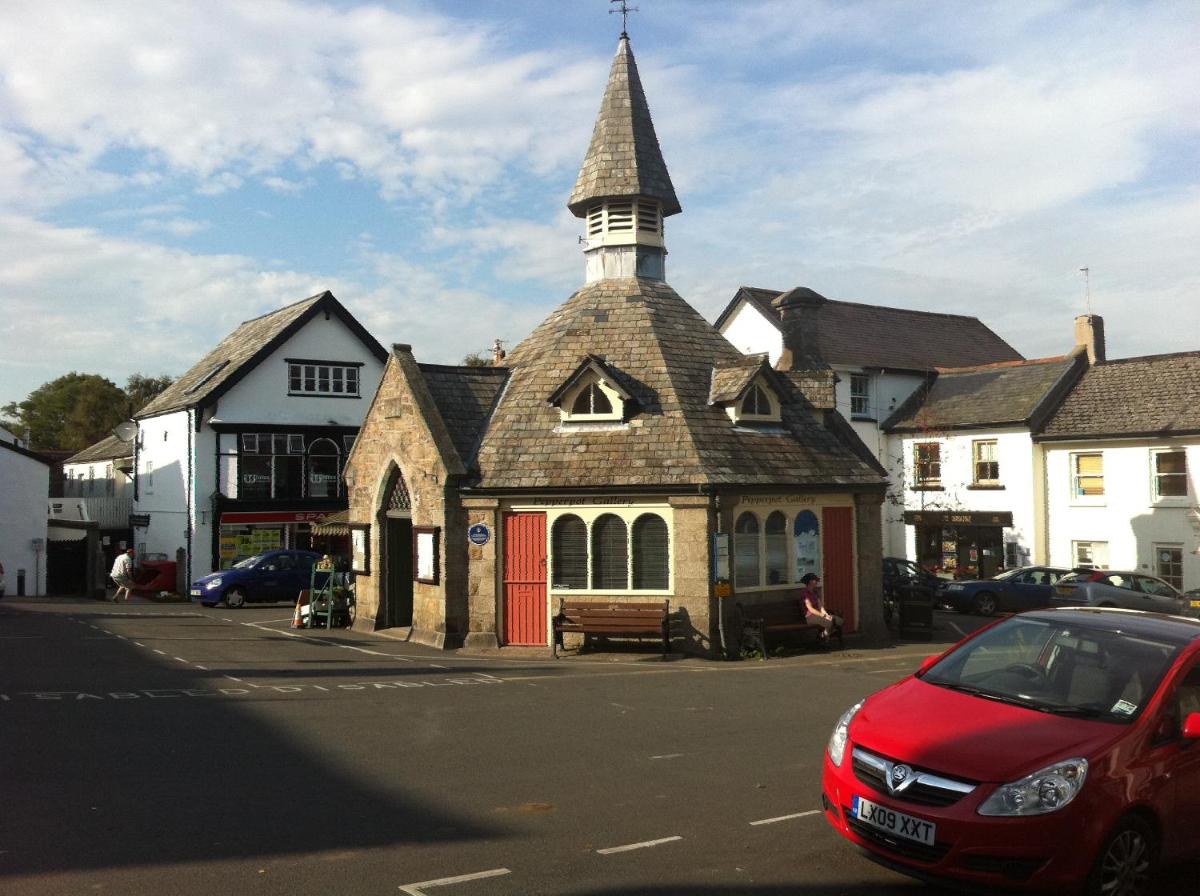 The Three Crowns
