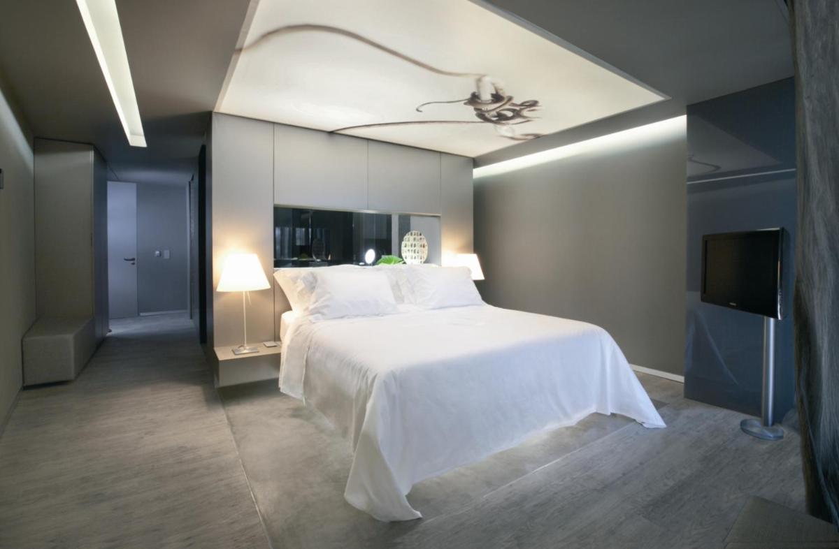 The Vine Hotel